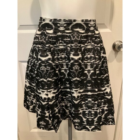 J. Crew Black & White Splatter Print Pleated Mini Skirt, Size size 2 (US) - Picture 1 of 7